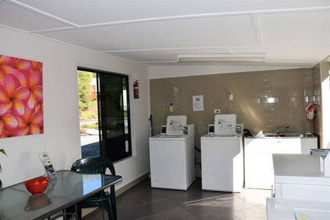 Mt Larcom Tourist Park - QLD Tourism 3