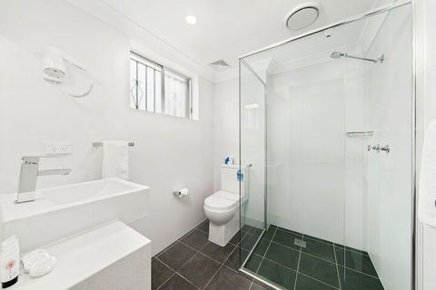 WM Hotel Bankstown - QLD Tourism 4
