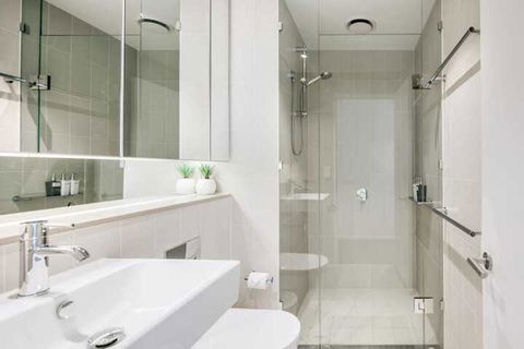 21 Docklands - Queensland Tourism 6