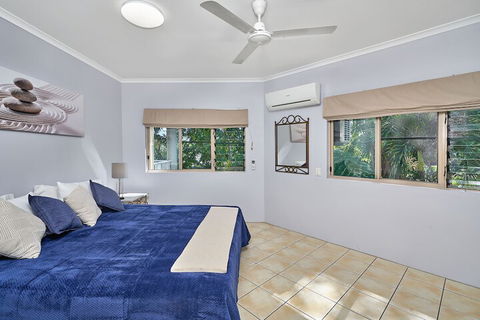Tropical Oasis Near Beach - QLD Tourism 3