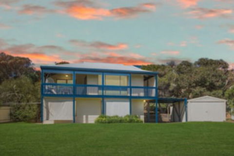 31 Elizabeth Crescent - QLD Tourism 0