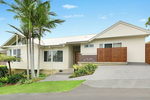 Oceanview - QLD Tourism 1