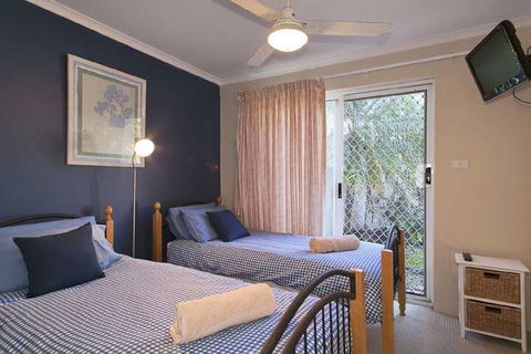 1 / 17 22nd Ave Sawtell NSW - QLD Tourism 3