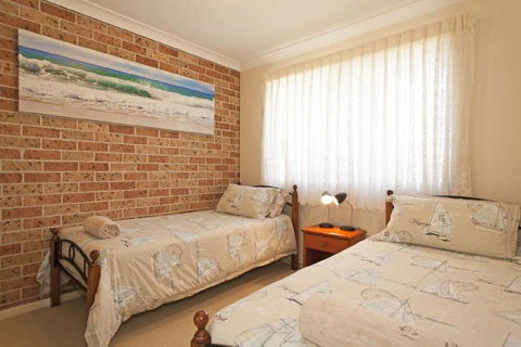 Floreat Sawtell NSW - QLD Tourism 3