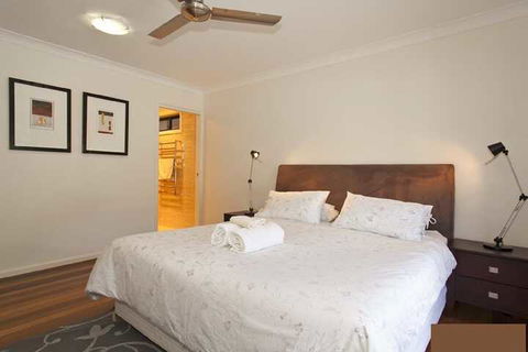 Hibiscus House Sawtell NSW - QLD Tourism 6