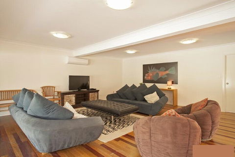 Hibiscus House Sawtell NSW - QLD Tourism 4