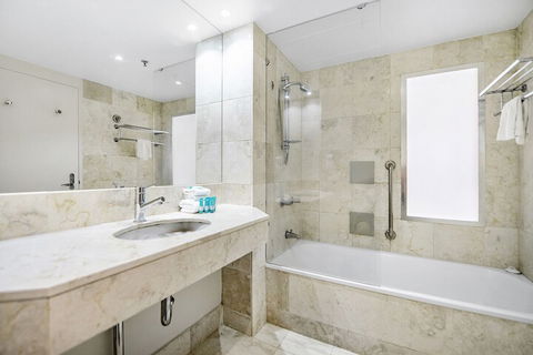 Private Apartment In The Heart Of Surfers Paradise - Queensland Tourism 7
