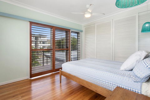 BEACH HOUSE On PEARL - Queensland Tourism 4