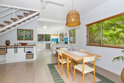BEACH HOUSE On PEARL - Queensland Tourism 3