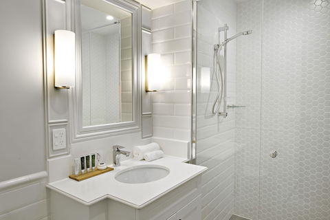 The Arbour Boutique Apartments - QLD Tourism 3