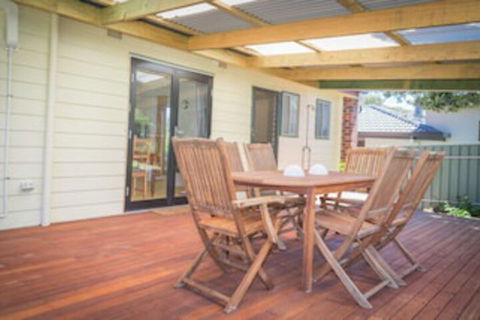 17 Broadbeach Drive - QLD Tourism 0