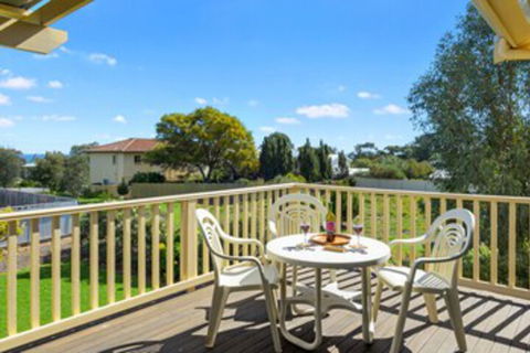 22 Broadbeach Drive - QLD Tourism 0