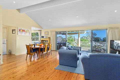 22 Broadbeach Drive - QLD Tourism 7