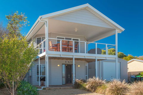 Dune At Carrickalinga 22 Taronga Crescent - QLD Tourism 3