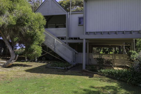 Tranquillity On Riverview 33 Riverview Drive - QLD Tourism 1
