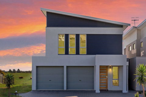 Time Away 50 Turnberry Drive - QLD Tourism 2