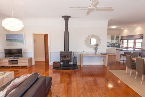 The Banksia 3 Banksia Court - QLD Tourism 2