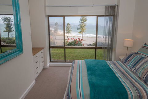 King Of North Bay 103 Gold Coast Drive - QLD Tourism 5