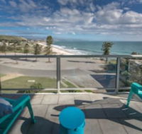King of North Bay 103 Gold Coast Drive - QLD Tourism