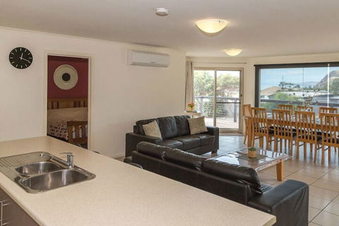 Salt 37 Oceanview Drive - QLD Tourism 7