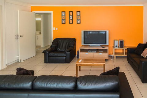 Salt 37 Oceanview Drive - QLD Tourism 6