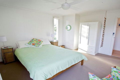 Stones Throw 26 River View Drive - QLD Tourism 7