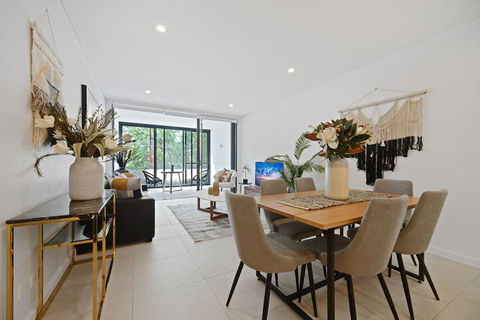 HomeHotel New & Walking To Shopping Super Clean - QLD Tourism 4