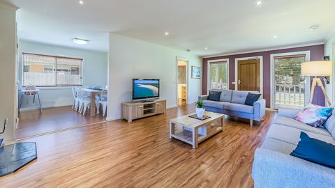 Loch Retreat 550m TO Town - QLD Tourism 6