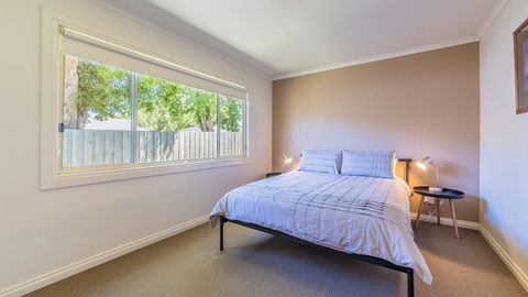 Loch Retreat 550m TO Town - QLD Tourism 4