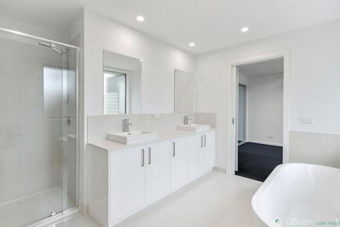 Phillip Island Townhouses - Queensland Tourism 7