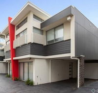 Phillip Island Townhouses - QLD Tourism