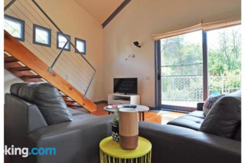 Surf Sounds Free Wifi PET Friendly Surf Side! - QLD Tourism 7