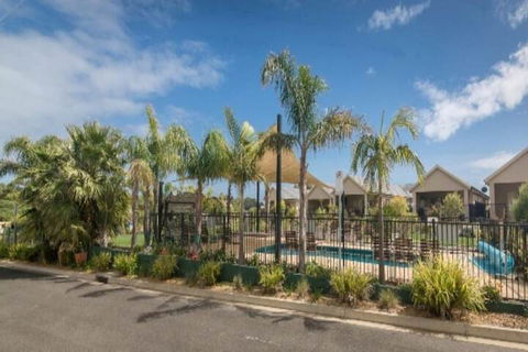 Wenneelys 26 / 45 St. Andrews Boulevard - QLD Tourism 1
