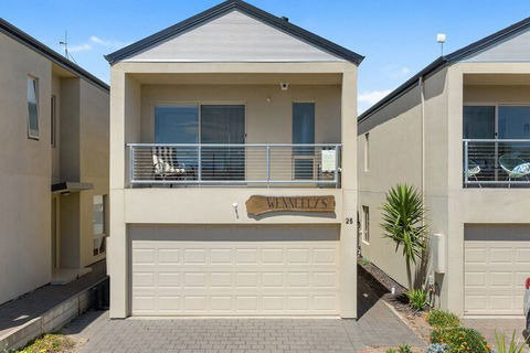 Wenneelys 26 / 45 St. Andrews Boulevard - QLD Tourism 2