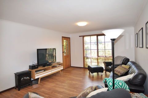 Palm Waters 4 PET Friendly - Queensland Tourism 3