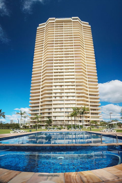Contessa Holiday Apartments - Queensland Tourism 0