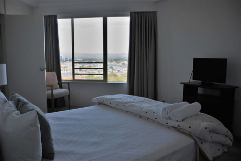 Contessa Holiday Apartments - Queensland Tourism 6