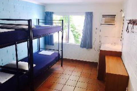 Njoy Backpackers Hostel - QLD Tourism 3