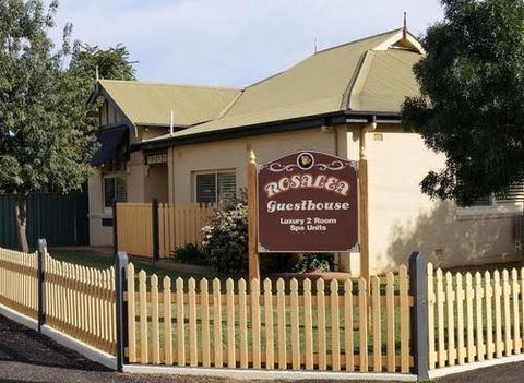 Rosalea Guesthouse - QLD Tourism 1