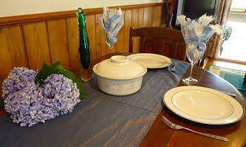 Australian Home Away At Eltham Venn Cottage - QLD Tourism 2