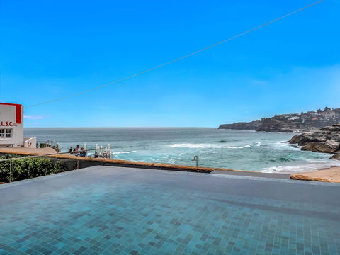 Tamarama Apartments - Queensland Tourism 2