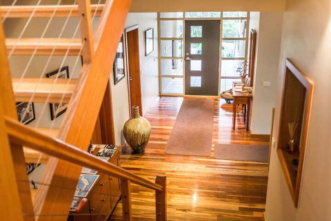 Eugenies Luxury Accommodation - QLD Tourism 2