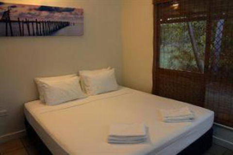 Shortstays Bush Escapes - Queensland Tourism 2