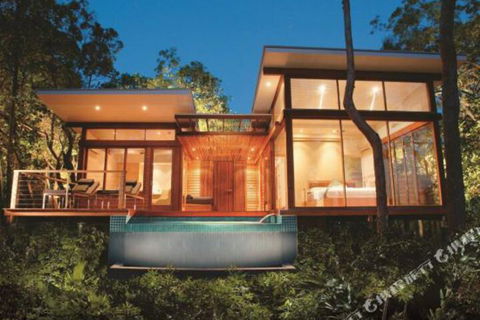 Voyages Bedarra Island - Queensland Tourism 2