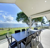 Stunning Waters Penthouse Sandy Point Road 46 - QLD Tourism