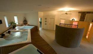 Aquador Retreat - Queensland Tourism 5