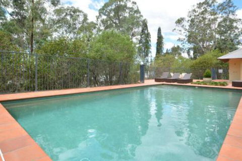 Villa 3br Tranquility Resort Condo Located Within Cypress Lakes Resort (nothing Is More Central) - Queensland Tourism 3