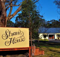Straw House Farm B  B - QLD Tourism
