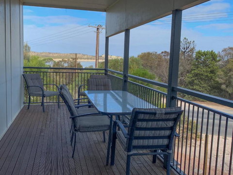 Longbeach House - QLD Tourism 2