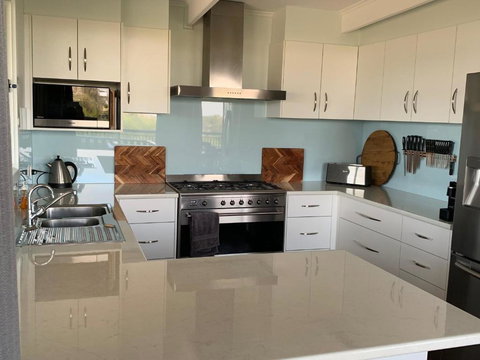 Longbeach House - QLD Tourism 4